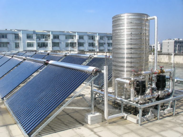 商水县商用大容量真空管太阳能热水系统
